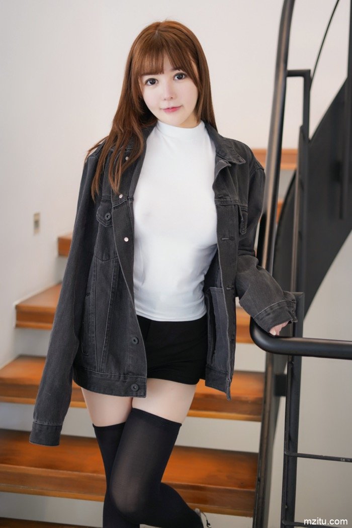 人特甜胸巨大，可爱萌妹UU酱魔鬼身材遮不住(50)