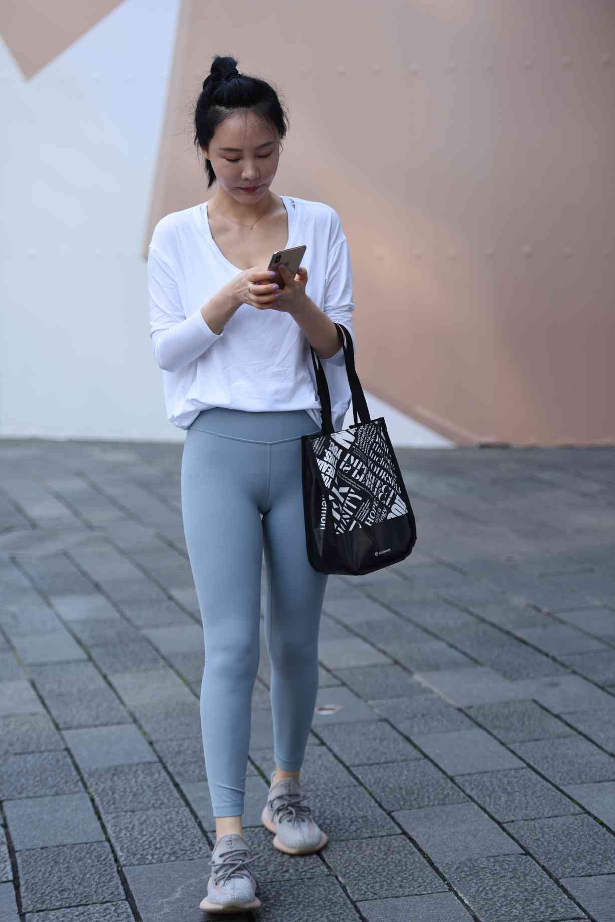 图片[2]-【免费】逛街的小女人【46P】04037-花间社