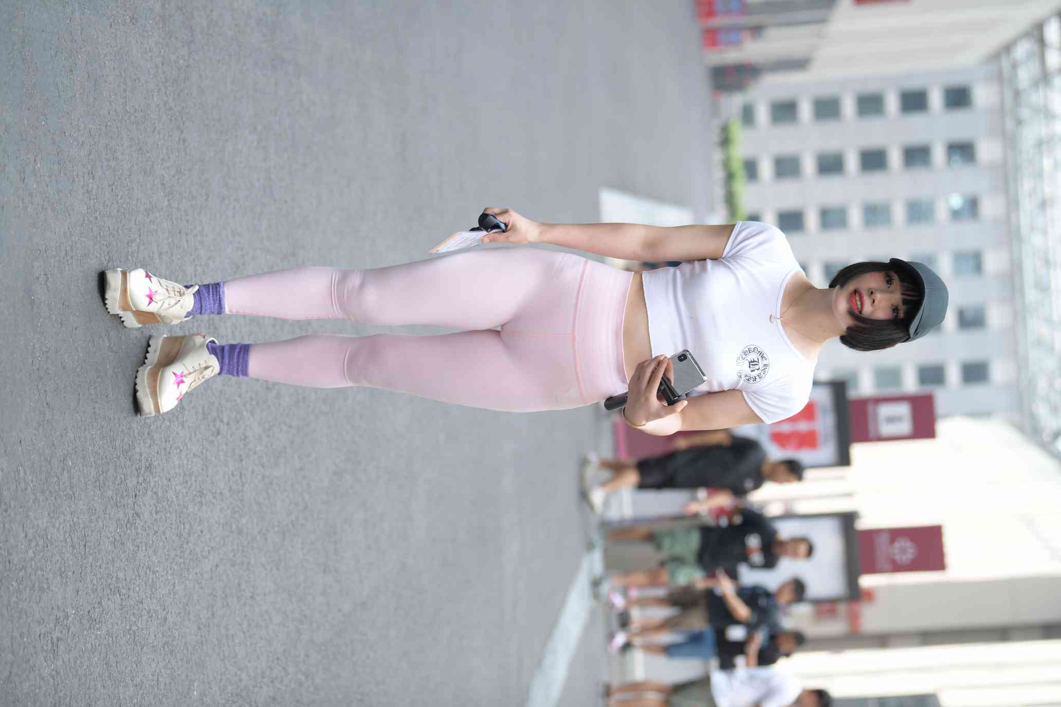 图片[2]-短发鸭舌帽时尚女生【102P】04022-花间社