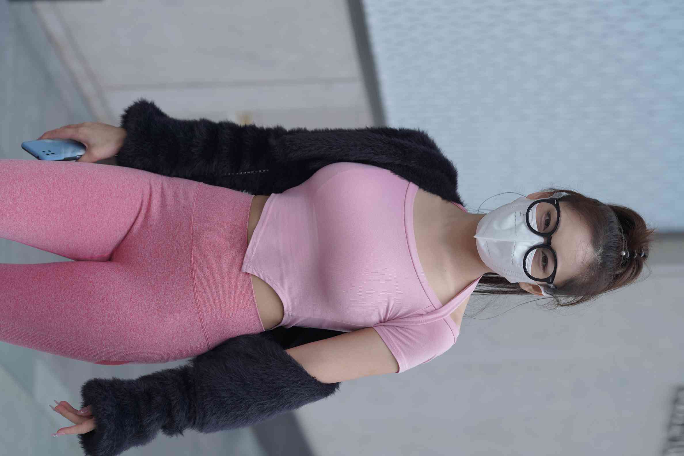 图片[4]-粉红色瑜伽裤的眼镜妹妹【93P】04019-花间社