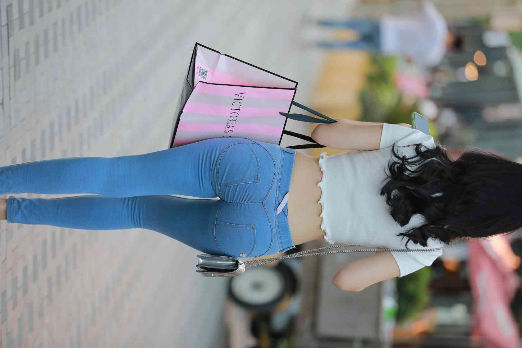 图片[2]-非常漂亮的紧身牛仔裤女孩【115P】04016-花间社