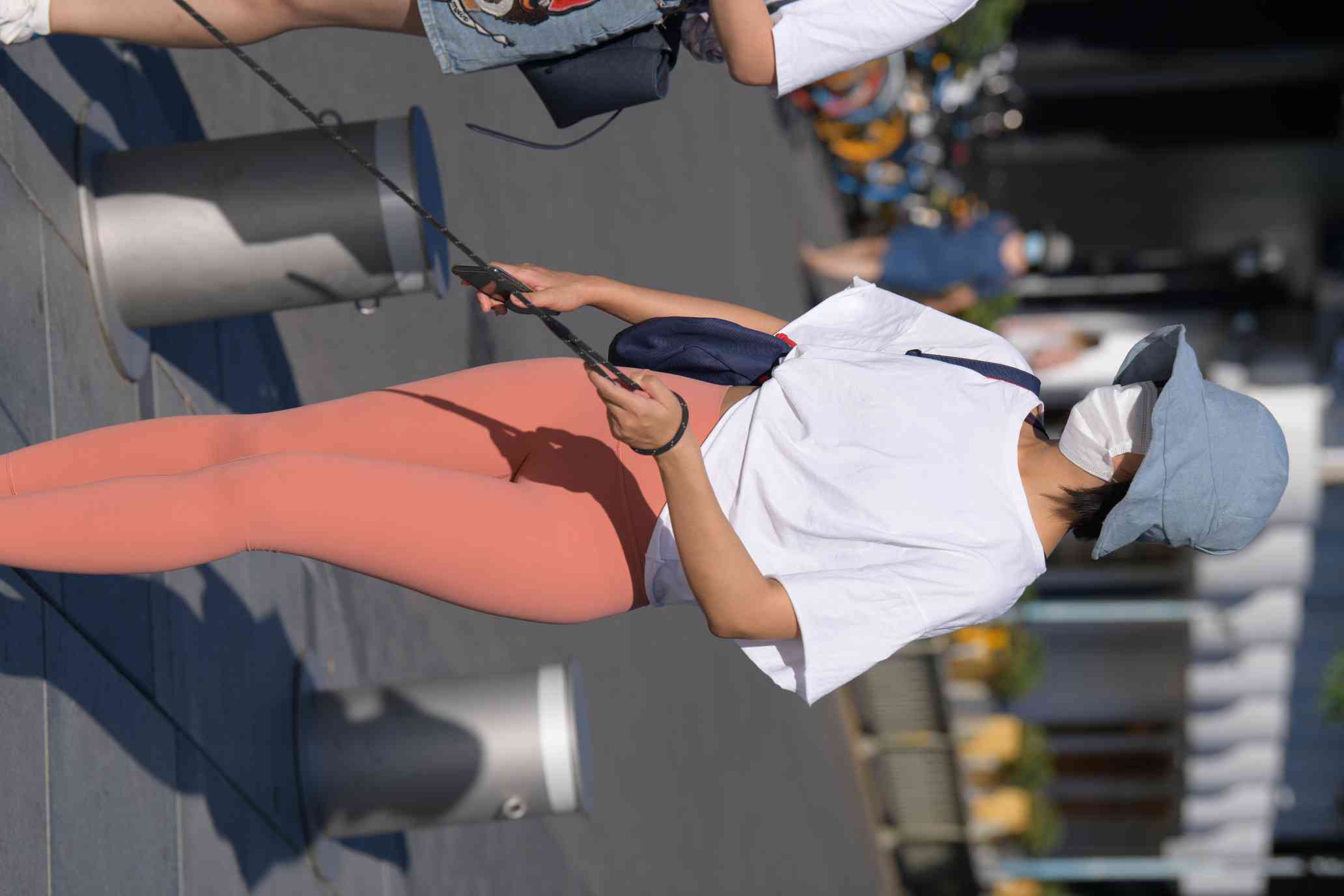 图片[3]-【免费】遛狗的瑜伽裤女人【60P】04031-花间社