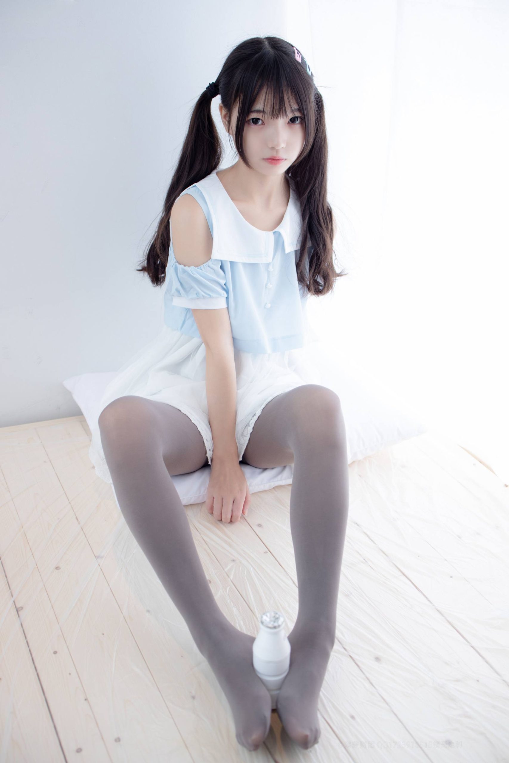 图片[1]-超级甜美的灰丝小姑娘【86P】20005-花间社