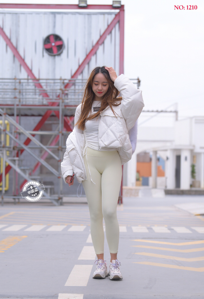 图片[2]-漂亮的白色瑜伽裤女孩 J1441 696P1V-21.4GB-花间社