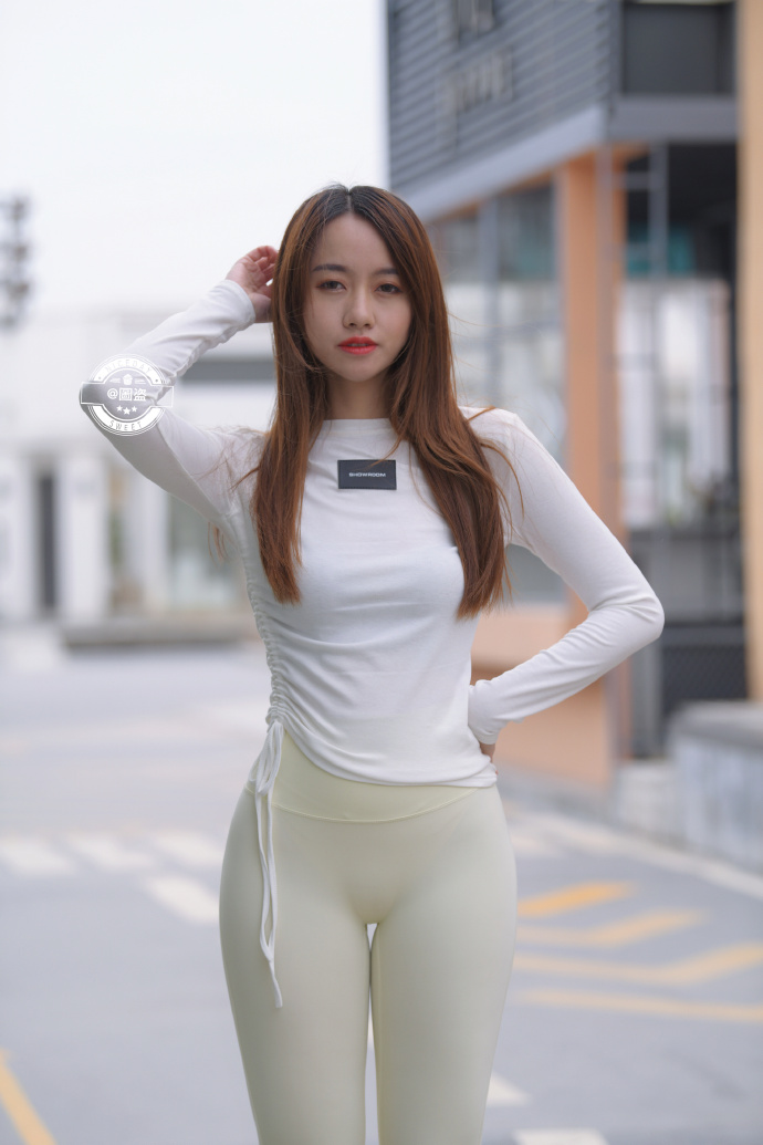 图片[1]-漂亮的白色瑜伽裤女孩 J1441 696P1V-21.4GB-花间社