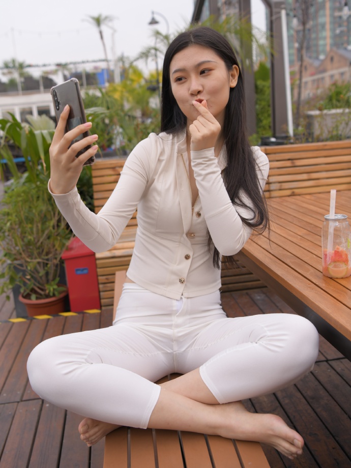 图片[2]-白色紧身裤女孩 J1418 732P2V-27.1GB-花间社