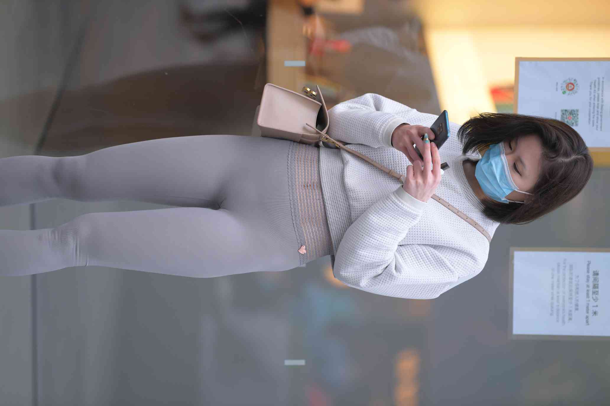 图片[2]-身材很好的短发瑜伽裤姑娘【157P】04015-花间社