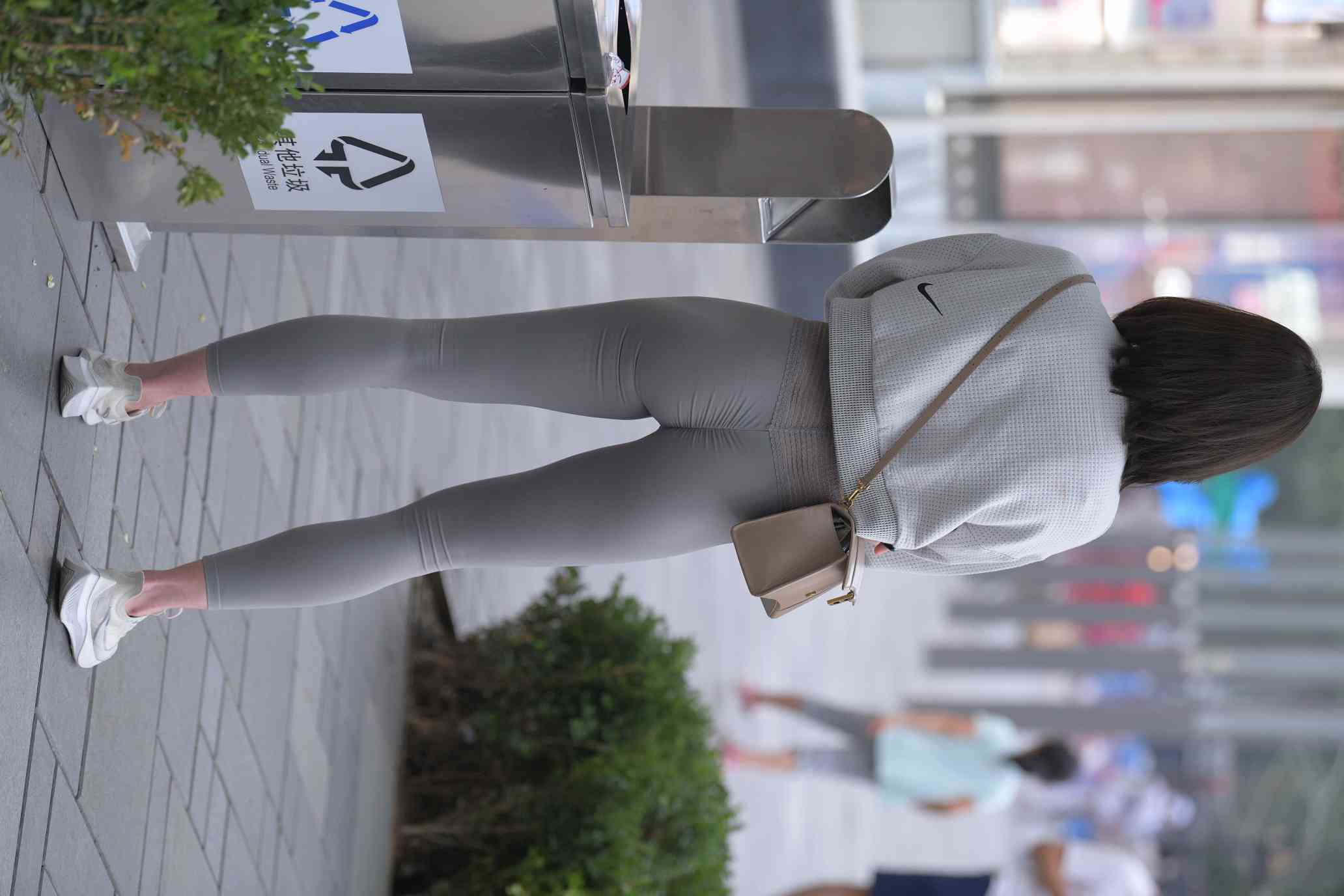 图片[4]-身材很好的短发瑜伽裤姑娘【157P】04015-花间社