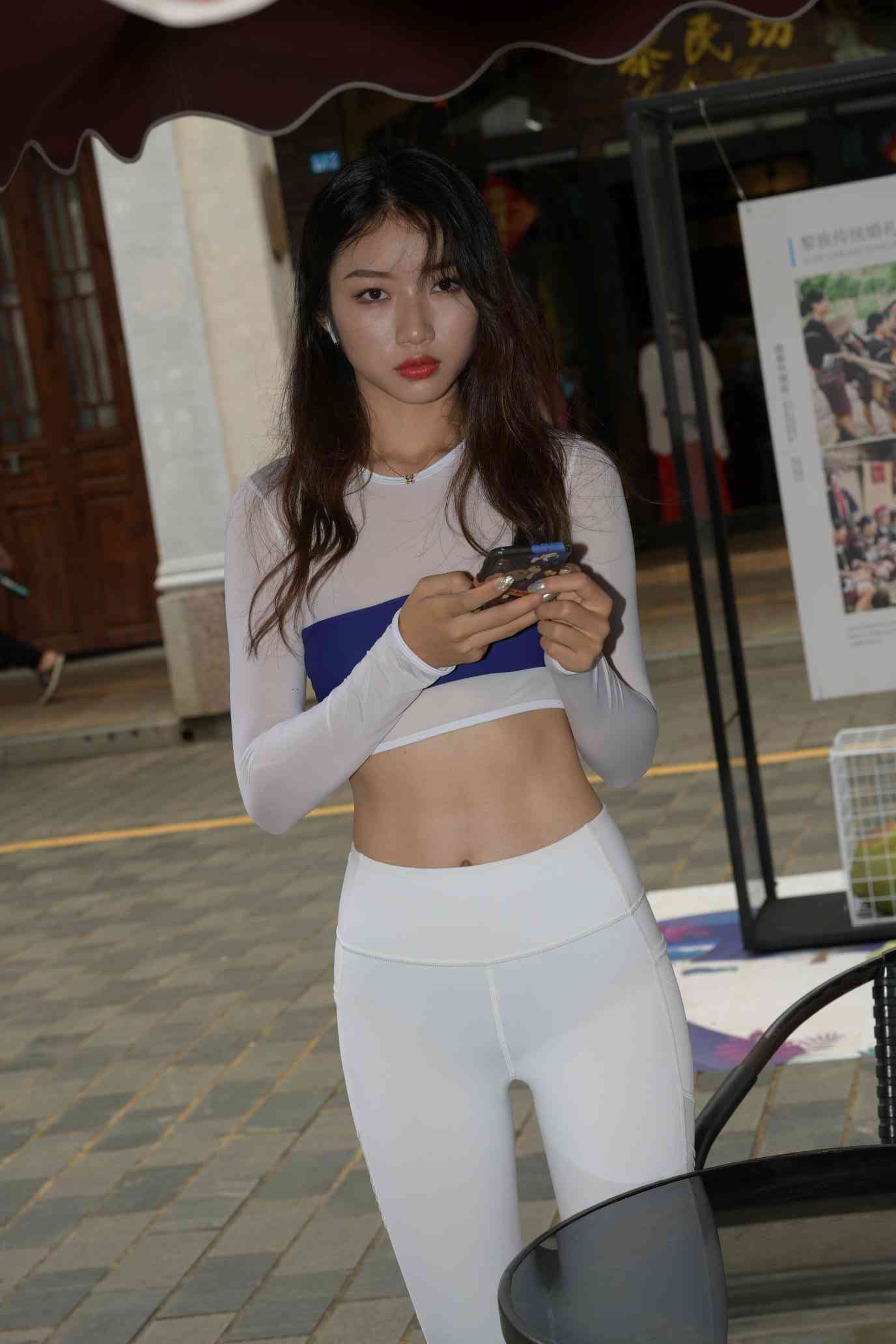 图片[3]-白色瑜伽裤好身材女孩【530P】04041-花间社