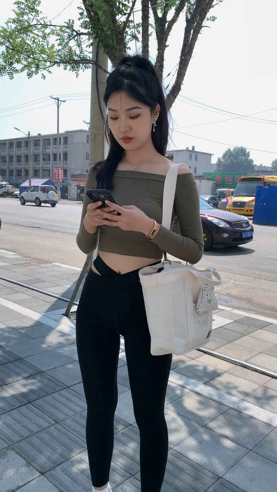 图片[1]-刚刚健身结束的高马尾瑜伽裤女孩J4111 MP4-8.97GB-花间社