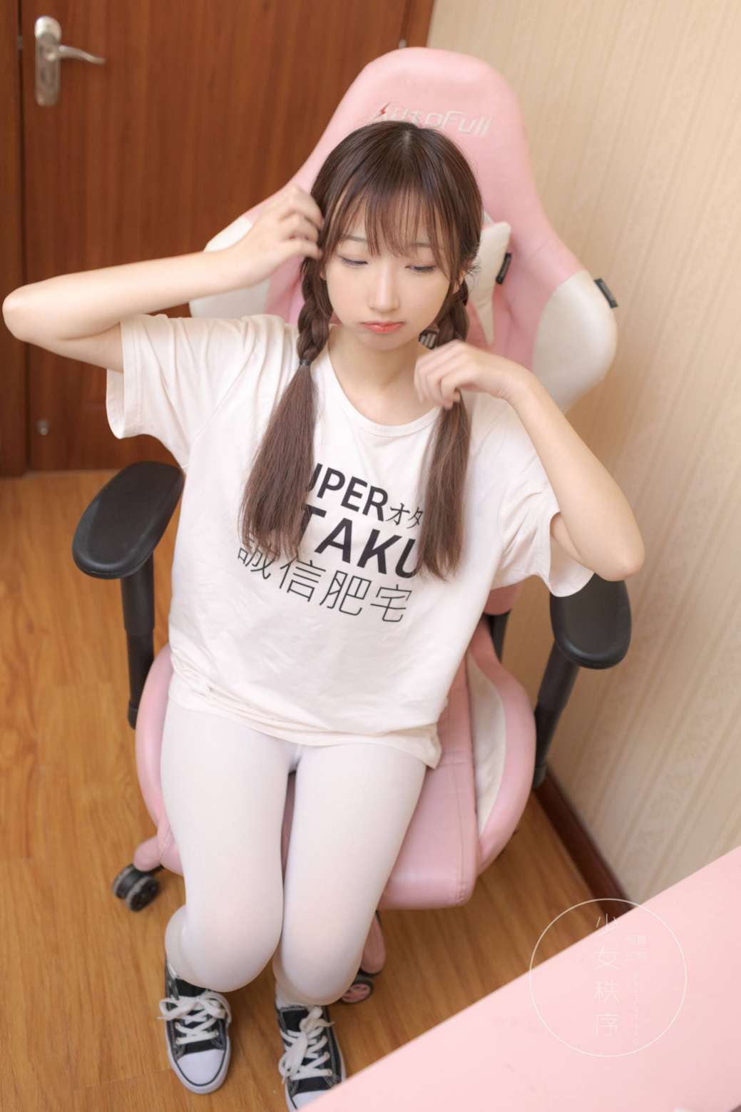 图片[2]-喜欢玩电竞的双马尾粉红女孩【65P】20026-花间社