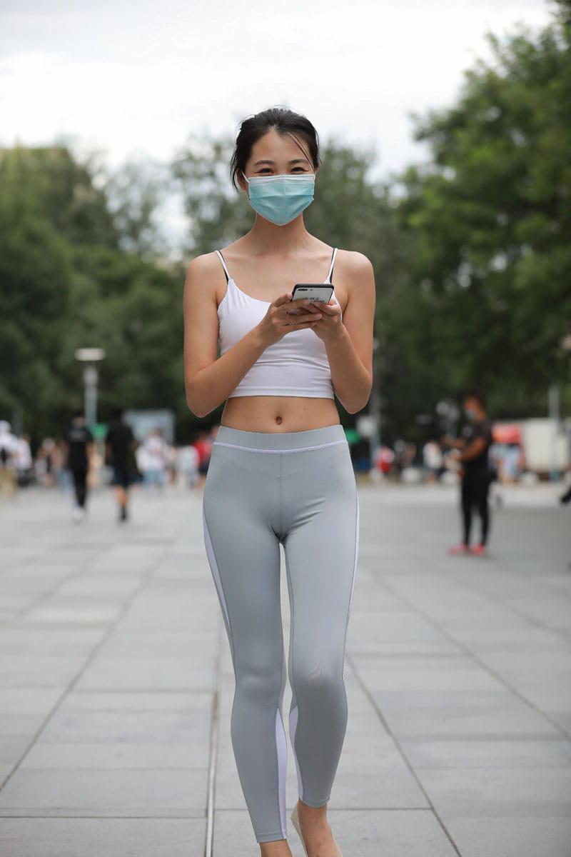 图片[4]-灰色瑜伽裤姑娘笑容超甜 J5074 180P2V-2.15GB-花间社