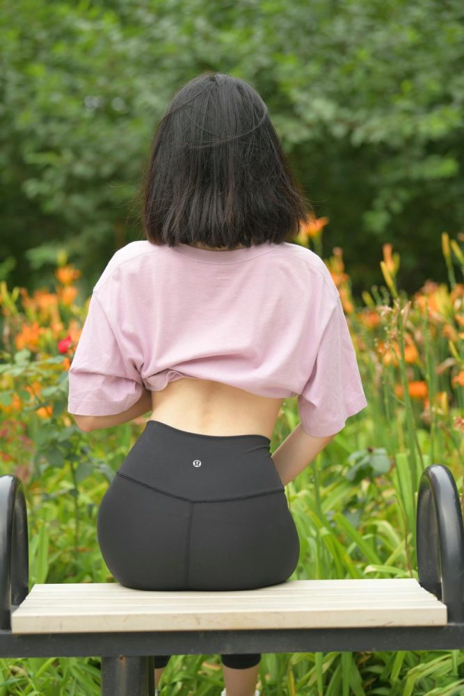 图片[2]-穿瑜伽裤打篮球的大三女孩J2198 463P1V-18.6GB-花间社