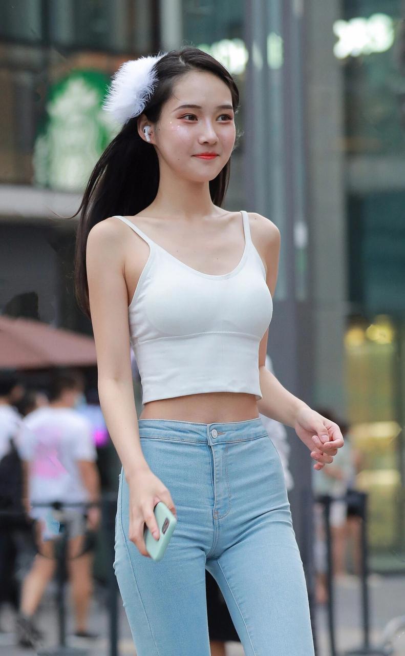 图片[1]-非常漂亮的牛仔裤女孩 J2144 98P1V-1.92GB-花间社