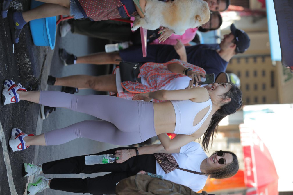 图片[4]-逛商场买东西的瑜伽裤老师【666P】00012-花间社