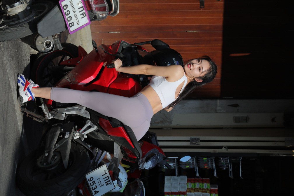 图片[5]-逛街的马尾辫瑜伽老师【556P】00016-花间社