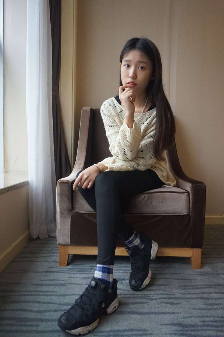 图片[2]-眼神很清澈的赤脚女孩【59P】20020-花间社