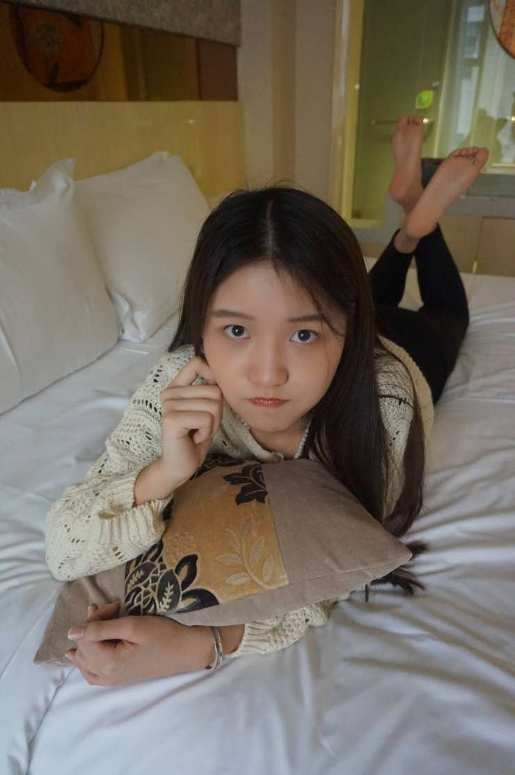 图片[4]-眼神很清澈的赤脚女孩【59P】20020-花间社