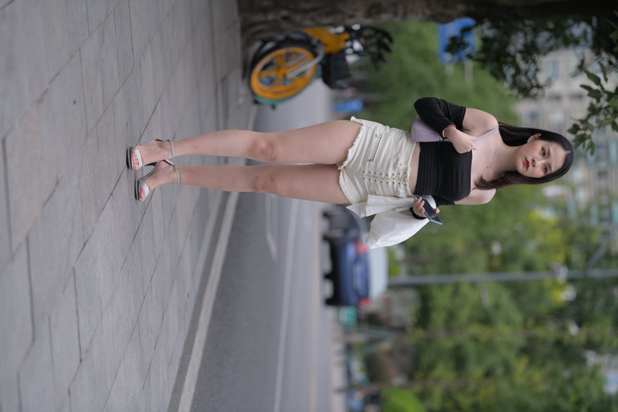 图片[4]-长发飘飘的白色热裤美丽女孩【49P】00029-花间社