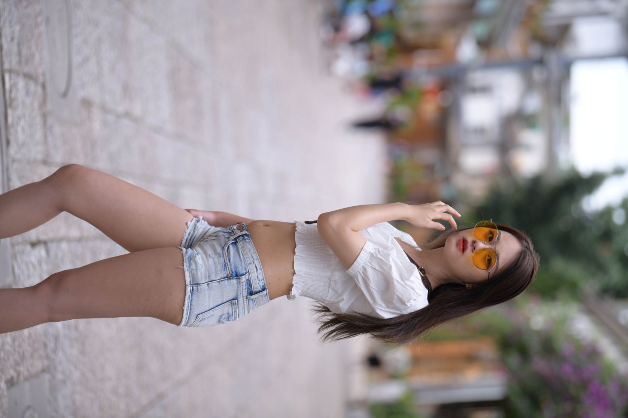 图片[4]-戴太阳镜的牛仔短裤紧身牛仔MM【167P】00021-花间社