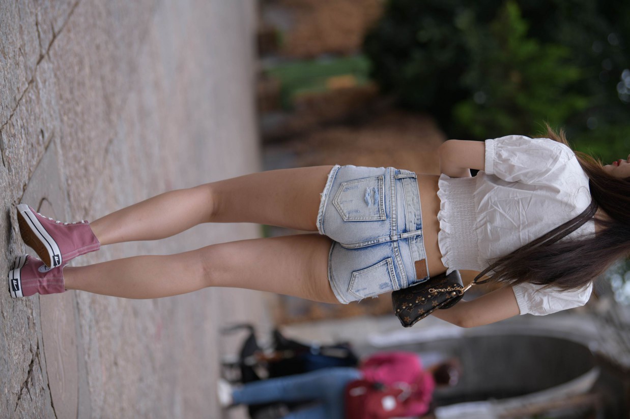 图片[6]-戴太阳镜的牛仔短裤紧身牛仔MM【167P】00021-花间社