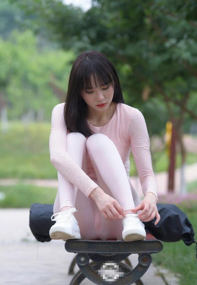 图片[4]-粉粉的瑜伽裤女孩太可爱了 J2090 854P1V-30.4GB-花间社