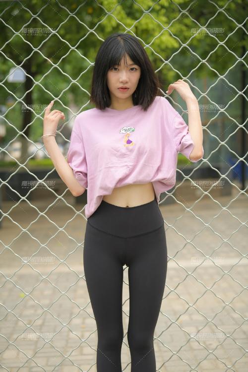 图片[5]-穿瑜伽裤打篮球的大三女孩J2198 463P1V-18.6GB-花间社