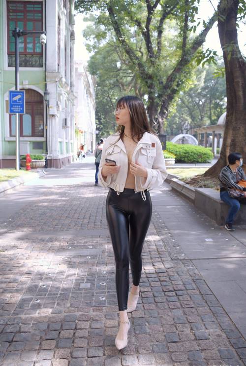 图片[3]-戴眼镜的皮裤女孩 J1473 1046P2V-35.5GB-花间社