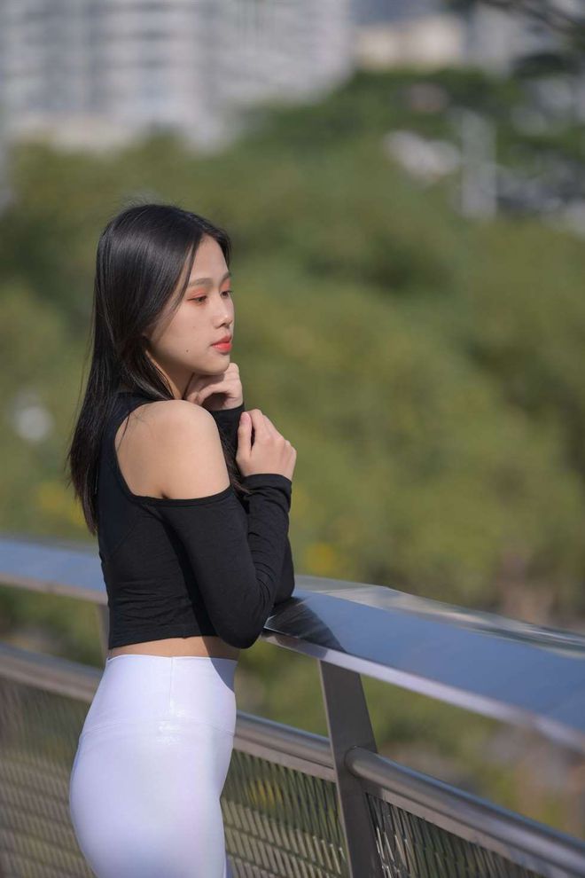 图片[4]-穿紧身白裤的端庄女孩 J1436 674P1V-22.2GB-花间社