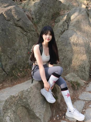 图片[7]-爱爬山的瑜伽裤MM，太甜美了！~-花间社