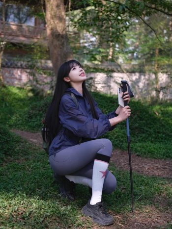 图片[3]-爱爬山的瑜伽裤MM，太甜美了！~-花间社