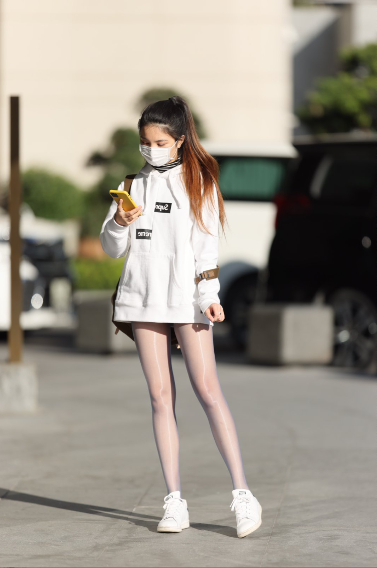 图片[2]-偶遇路边清纯的油亮丝袜少女-J2262 205P5V-3.76GB【210P】-花间社