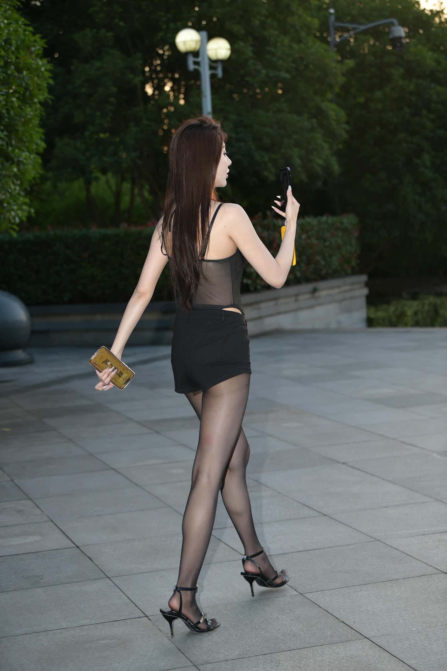 图片[3]-黑丝热裤透色上衣女孩 -J7833【73P】-花间社