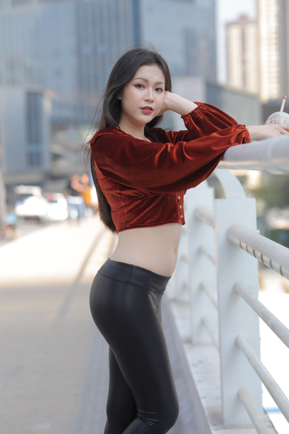 图片[2]-街拍黑色皮裤性感美女 -J1236【333P】-花间社