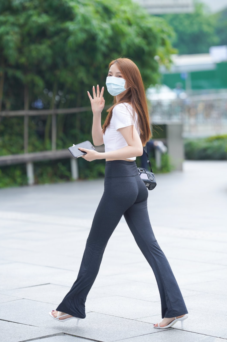 图片[4]-玩单反机的瑜伽裤女孩 – J1270 498P5V【503P】-花间社