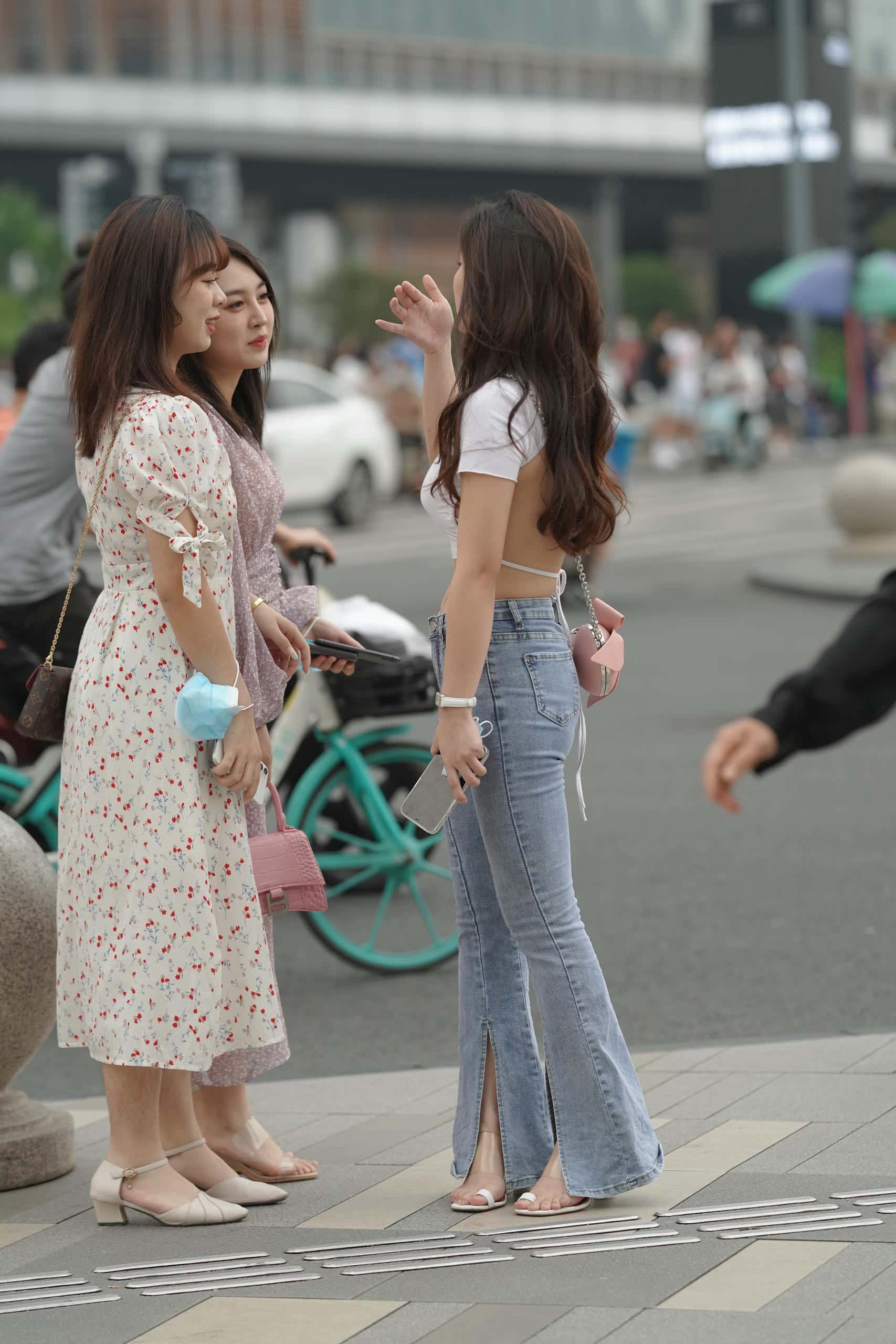 图片[5]-爱笑的蓝色紧身牛仔裤妹子 -P0220【137P】-花间社