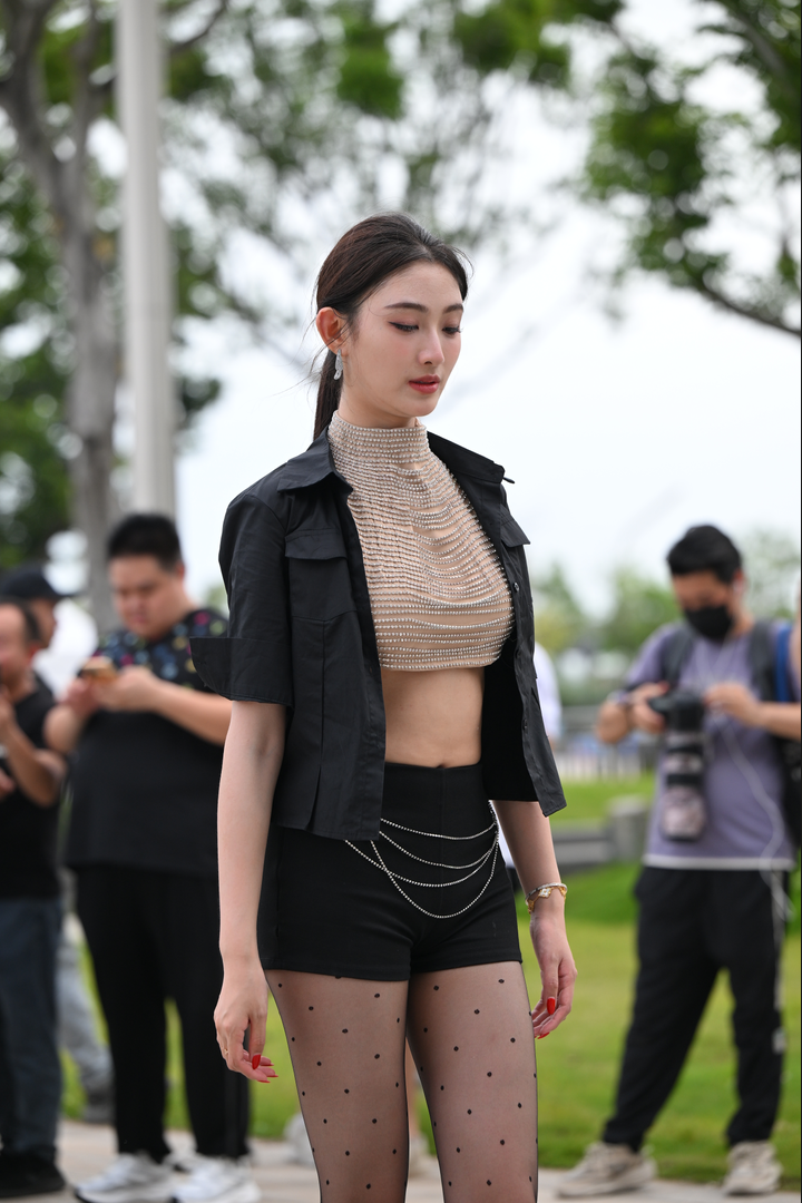 图片[2]-黑色短裤丝袜搭配 – J9668【128P-2.22GB】-花间社