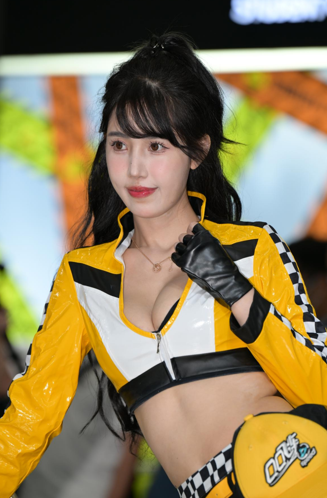 图片[2]-甜美飒爽车模 – J8642【45P-954MB】-花间社