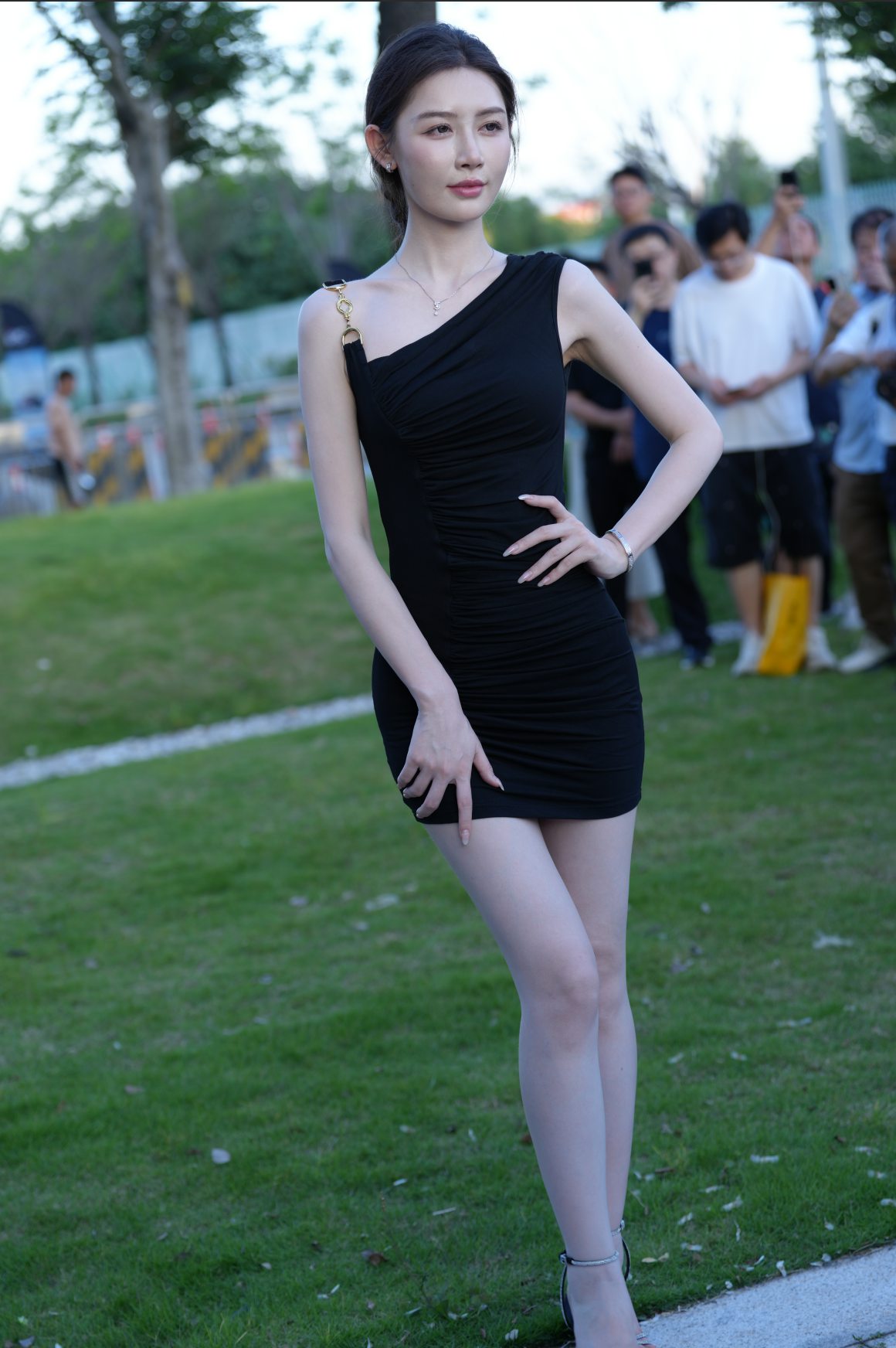 图片[1]-黑色修身裙 – J9311【241P-4V-7.16GB】-花间社