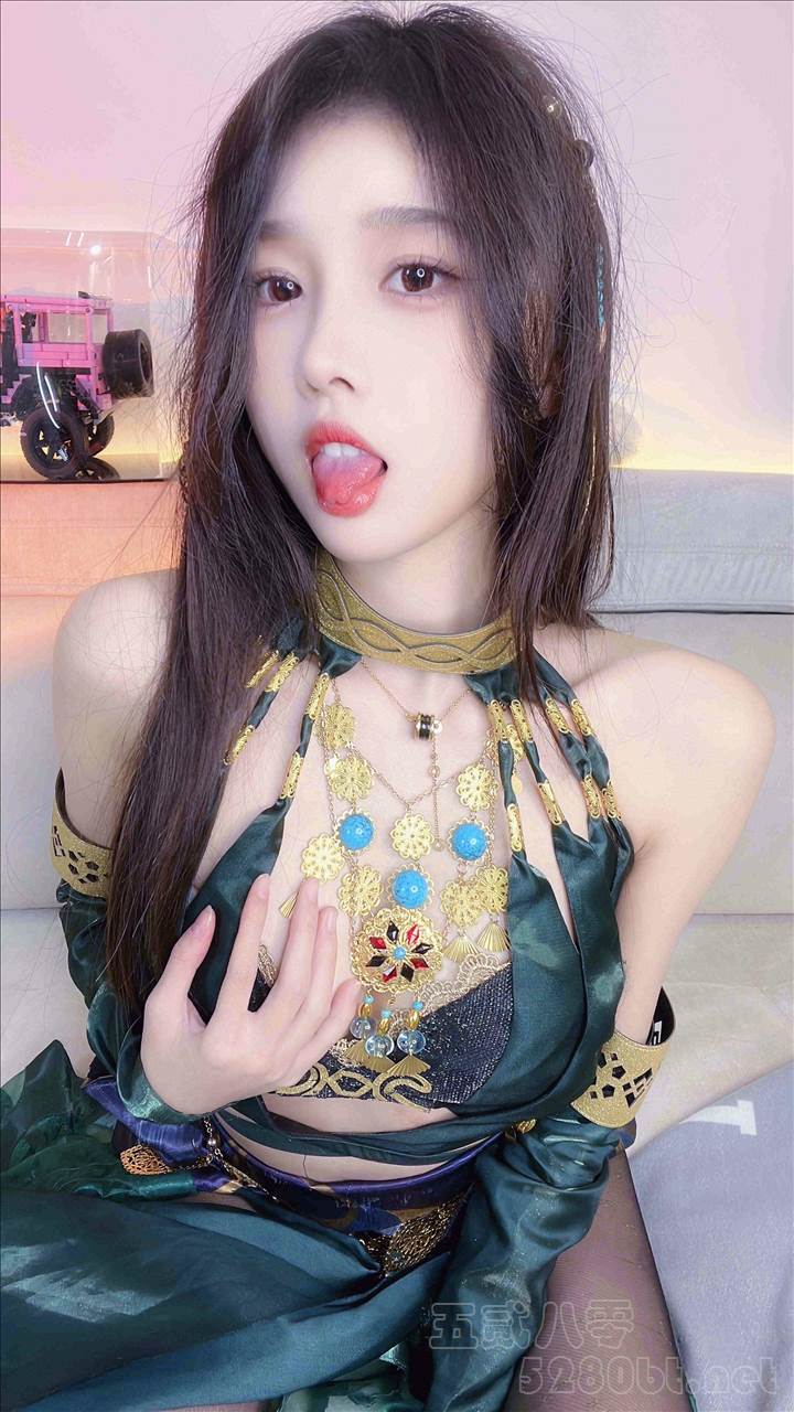 图片[1]-小小奶瓶儿@虎牙 迦南【17P+2V/132MB】-花间社