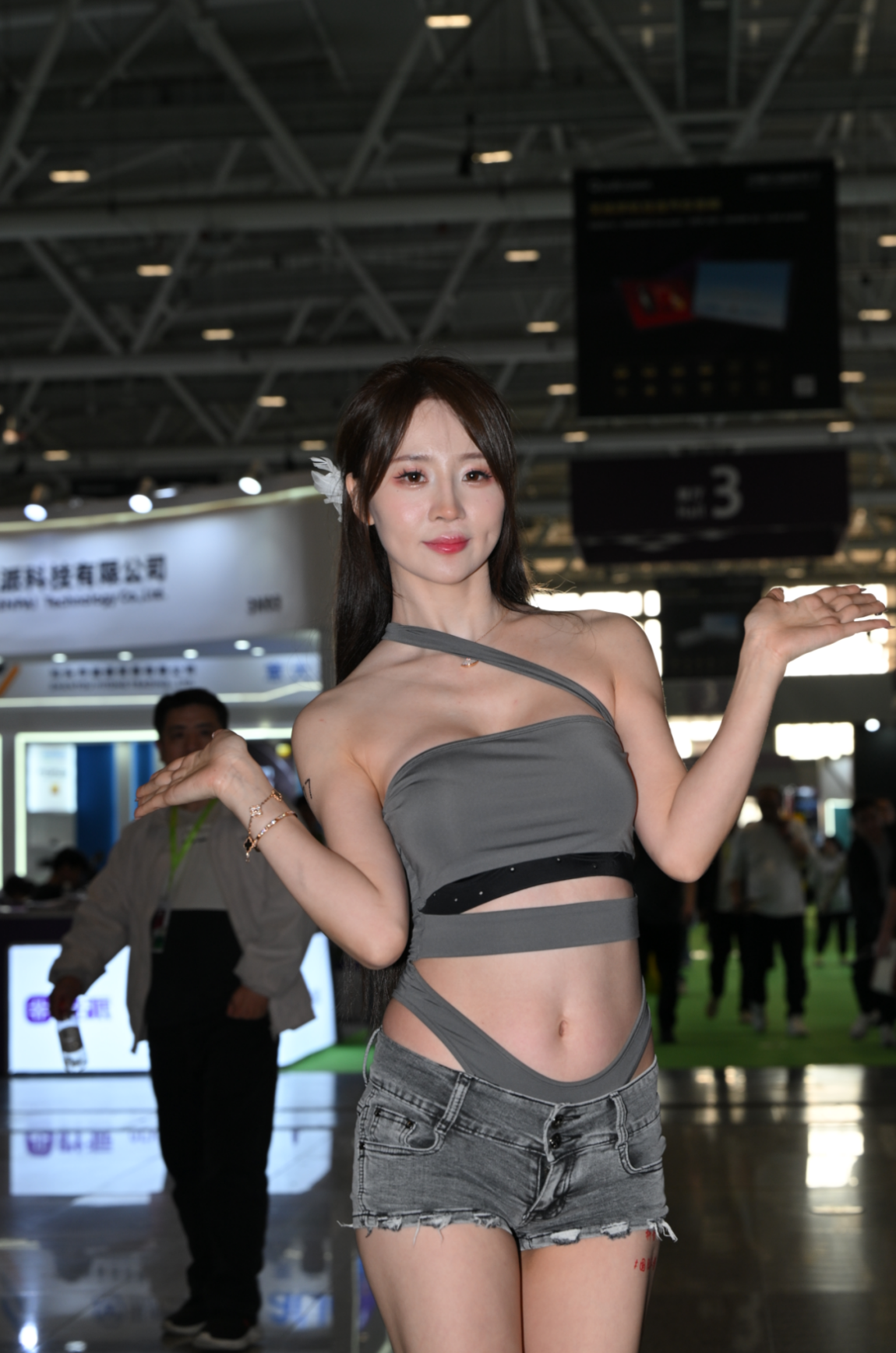 图片[2]-牛仔短裤好身材 – J8777【144P-2.75GB】-花间社