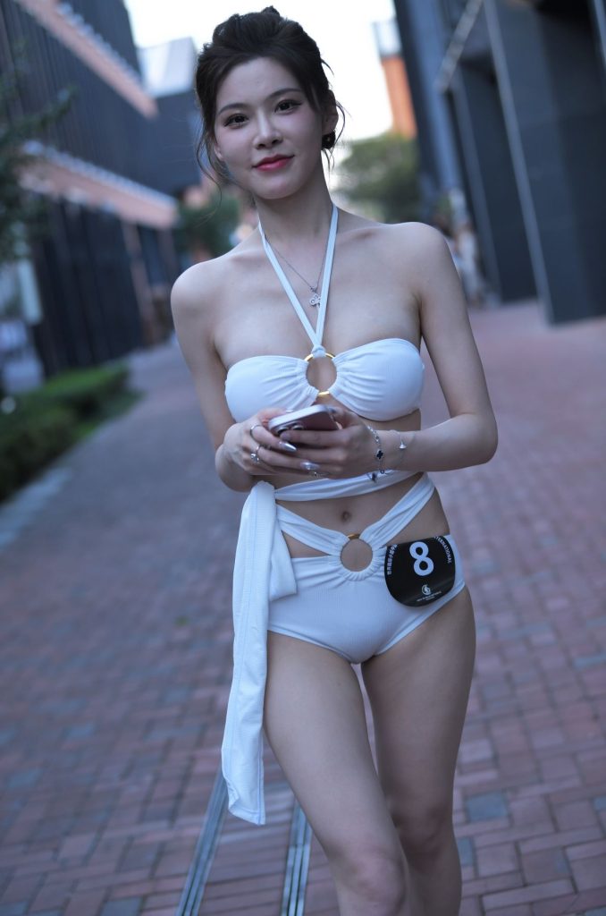 图片[1]-清凉的白色小姐姐- J8912【47P-1.25GB】-花间社