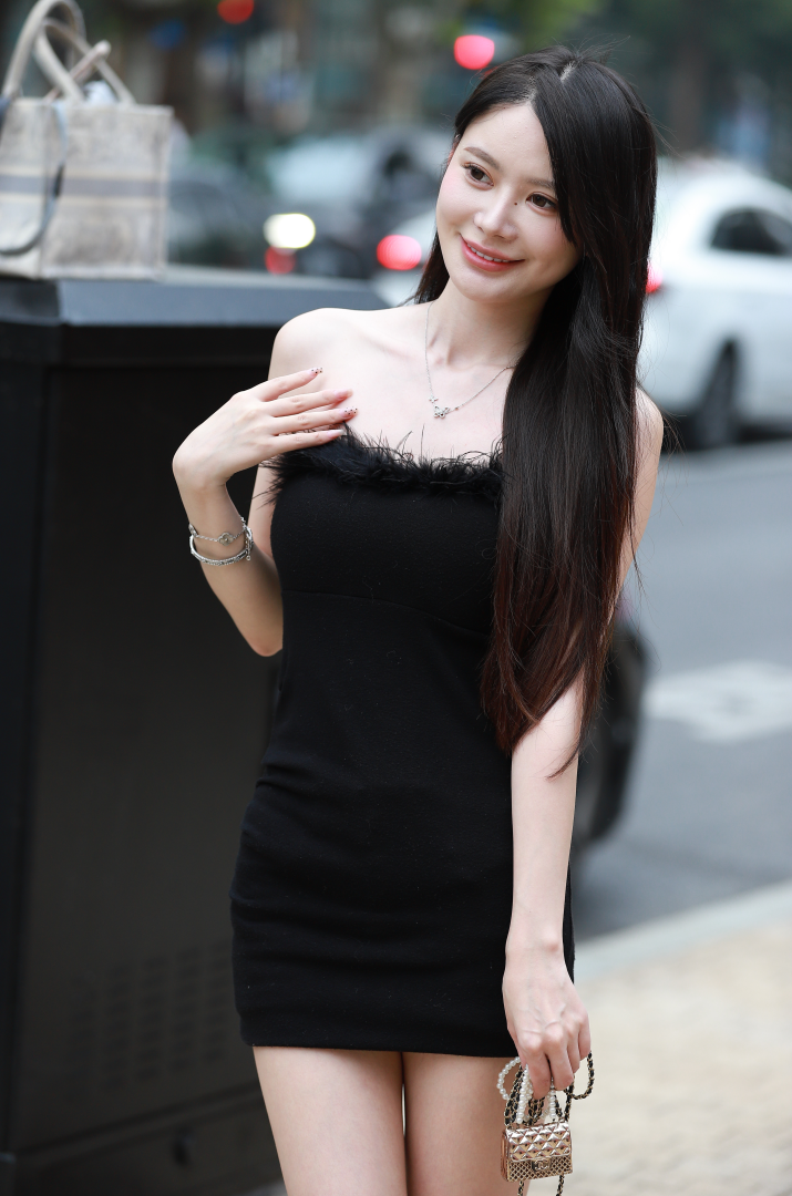 图片[1]-毛毛包臀裙毛毛鞋 – 9702【108P-770MB】-花间社