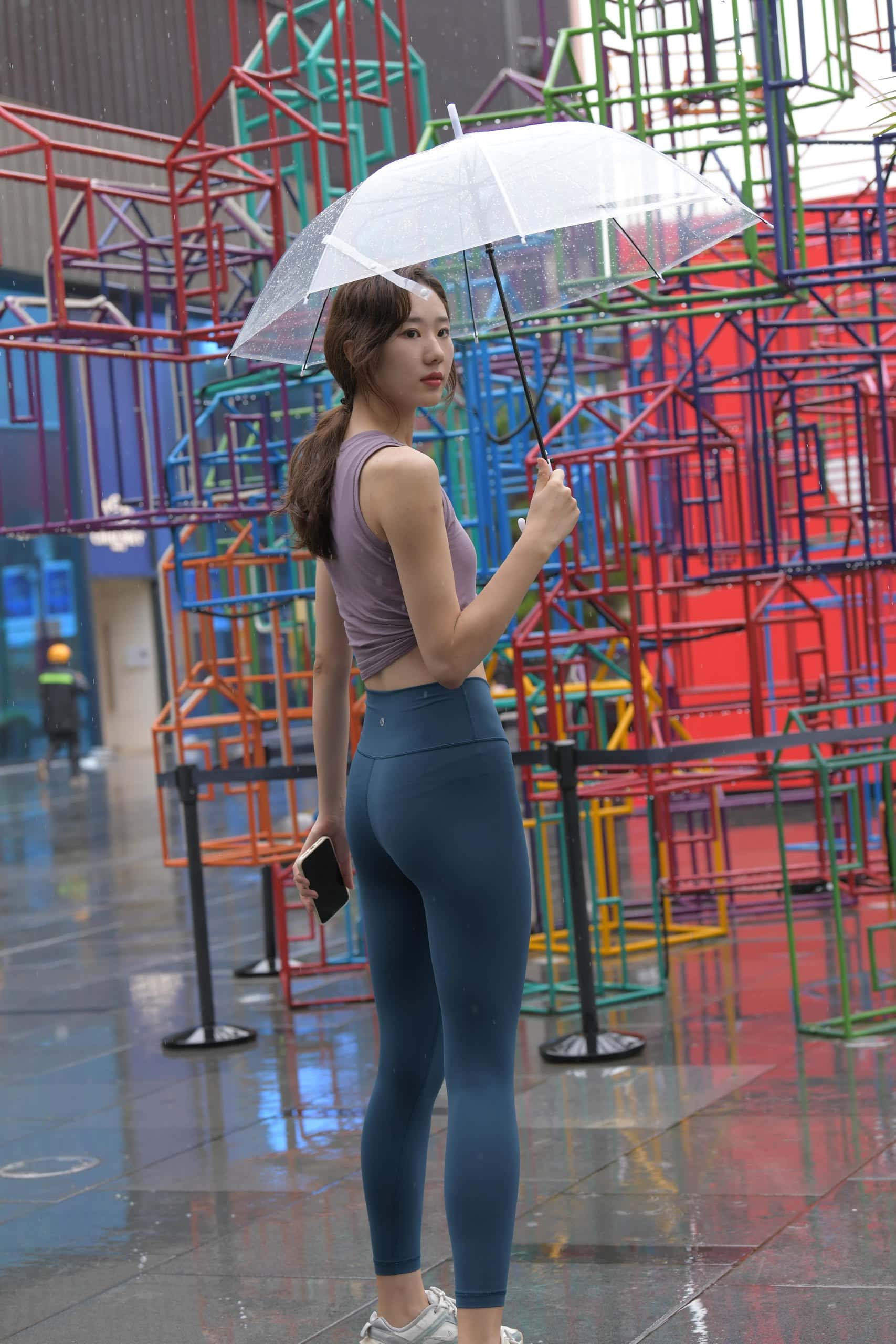 图片[2]-像刘亦菲的蓝色瑜伽裤姑娘 – J2234 【552P1V-20.5GB】-花间社