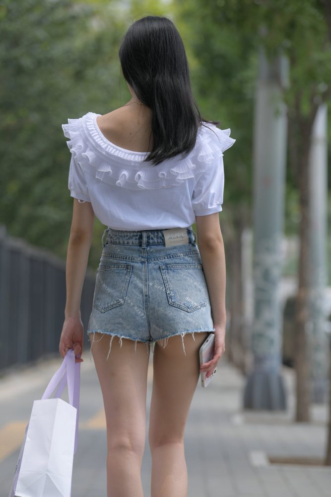 J2219 644P1V-23.3GB-花间社