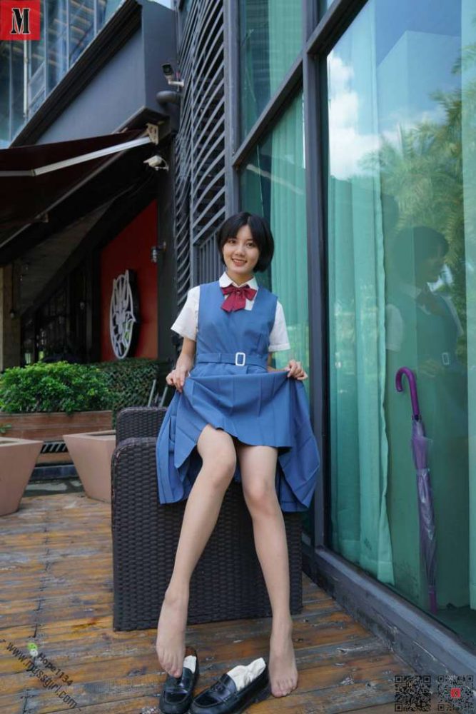 一副学生模样的短发姑娘【112P】20023-花间社