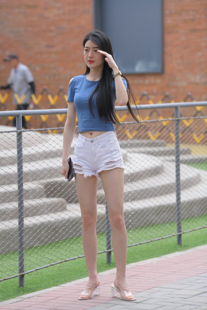 J3402 570P-11.4GB-花间社