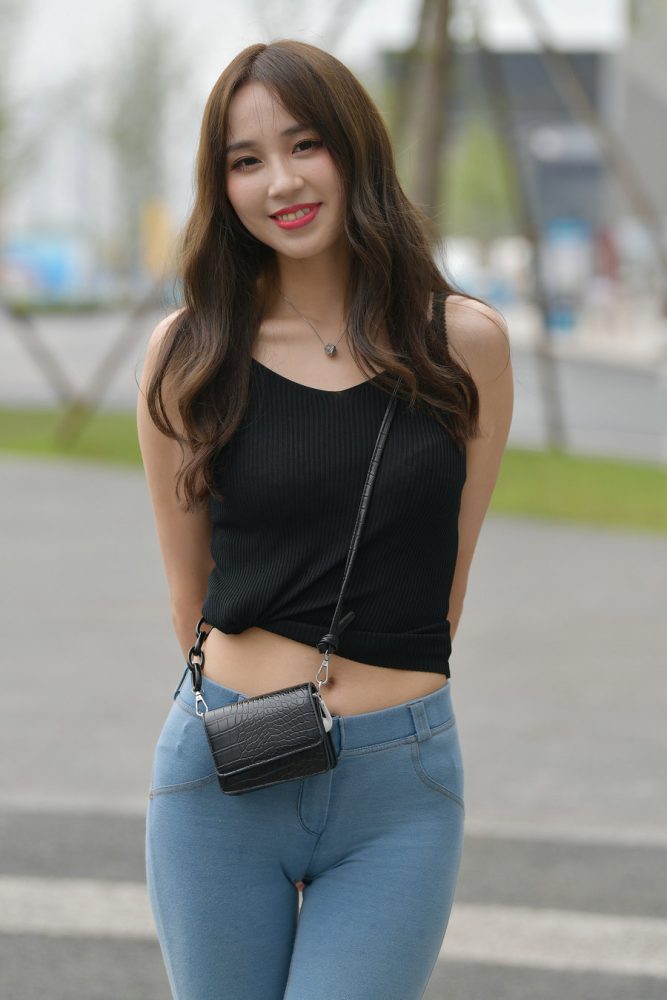 紧身牛仔裤女孩J3808 276P-3.31GB-花间社