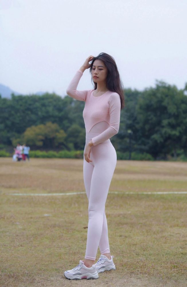 柔情似水的瑜伽裤姑娘 J1429 291P1V-14.6GB-花间社