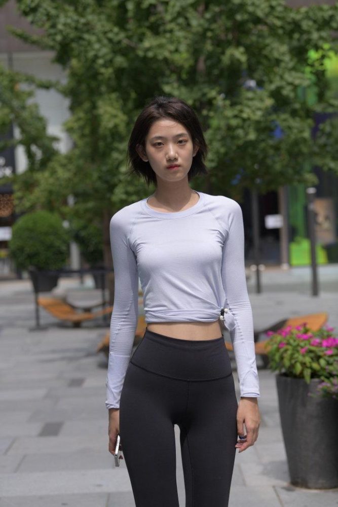 短发长腿的女生J2791 292P-5.71GB-花间社